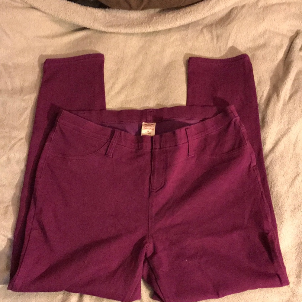 Maroon jeggins